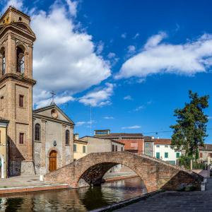 RrbREM Centro storico di Comacchio - Ponte e chiesa del Carmine - Vanni Lazzari
