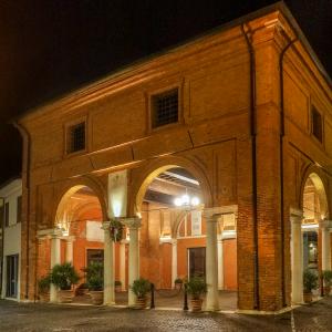 LqzEAD Centro storico di Comacchio- Loggia del grano - Vanni Lazzari