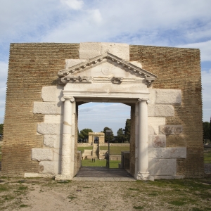 Roman Amphitheatre of Lucera - Simone Antonazzo / ENIT SpA