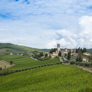 Panorama del Chianti con l'abbazia di San Michele Arcangelo a Passignano - Simone Antonazzo / ENIT SpA
