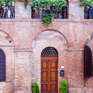 Certaldo, dettaglio di un edificio - Simone Antonazzo / ENIT SpA
