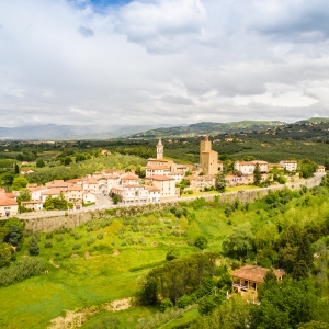 Vista aerea del borgo di Vinci - ENIT SpA