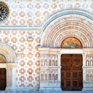 Basilica di Collemaggio - Abruzzo Turismo