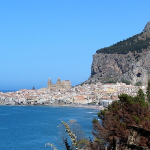 Cefalù e  la rocca - vista panoramica - Paolo Barone