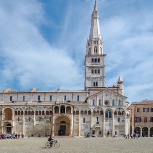 Modena Cathedral and piazza Grande by Claudio Minghi