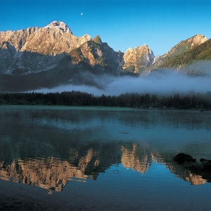Alba sul monte Màngart dal Lago di Fusine Superiore - Marco Milani