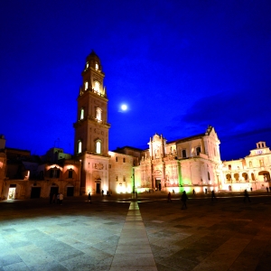 Piazza Duomo di notte - Carlo Elmiro Bevilacqua