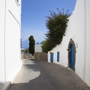 A street in Panarea - Simone Antonazzo / ENIT SpA
