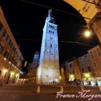 Torre Ghirlandina (vista dalla Via Emilia ) - Franco Morgante