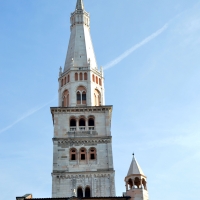 Ghirlandina, torre campanaria del Duomo di Modena by Valeriamaramotti