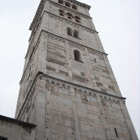 Duomo di Modena, torre campanaria photos de Giuch86