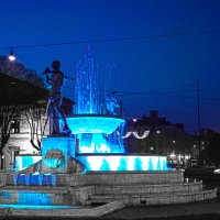 Fontana con luce blu - Marzia58