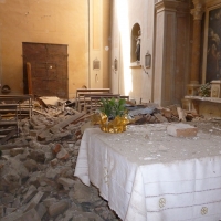 Altare terremoto 20-05-2012, Oratorio di Santa Croce - San Felice sul Panaro - Mimmo Ferrari