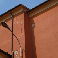 Parete laterale danno terremoto 20-05-2012, Oratorio di Santa Croce - San Felice sul Panaro - Mimmo Ferrari