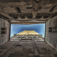 La Ghirlandina vista dagli archi che la uniscono alla Chiesa - Giovanna molinari - Modena (MO)