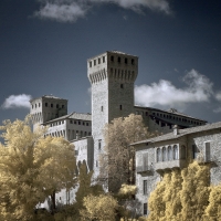 Rocca di Vignola Infrarosso - Lara zanarini