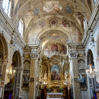 Modena SanBarnaba interno navata centrale