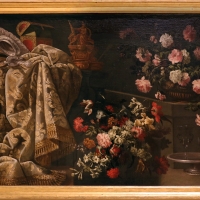 Adeodato zuccati (attr.), natura morta con fiori, stoffe e bicchieri, 1710 ca