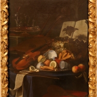 Cristoforo munari, natura morta con violino, frutta e bicchieri, 1706 ca - Sailko - Modena (MO)