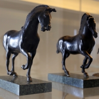 Manifattura forse veneta, coppia di cavalli, xvi secolo - Sailko - Modena (MO)