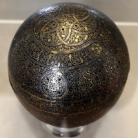 Manifattura siriana o egiziana, bruciaprofumi in ottone con intarsi in argento, xiii-xiv secolo 01 - Sailko - Modena (MO) 