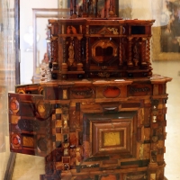 Manifattura tedesca, stipo in legno, ottone, vetro, ambra e avorio, 1625 ca. 02 - Sailko - Modena (MO)