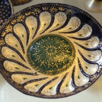 Manifattura veneziana, piatto in rame smaltato e dorato, xv secolo - Sailko - Modena (MO)