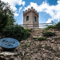 Il cielo azzurro sopra al Castello di Montecuccoli - Luca Nacchio - Pavullo nel Frignano (MO)