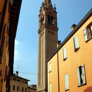 Campanile della chiesa dei Santi Senesio e Teopompo (Castelvetro di Modena) 03 - Mongolo1984