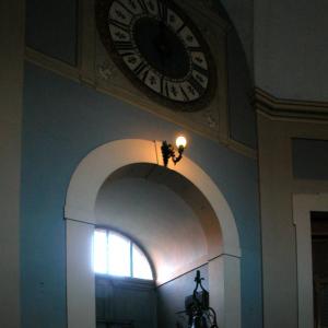 Il portale e l'orologio dell'atrio monumentale - Clarkfor