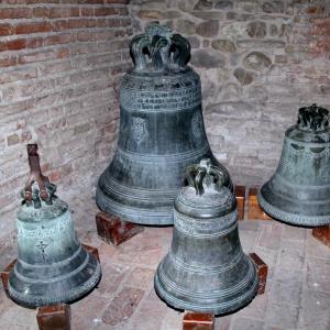 Castello di Vignola, Rocchetta, campane 01 - Mongolo1984