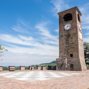 Castelvetro di Modena, Torre dell'Orologio e scacchiera di piazza Roma - ENIT SpA