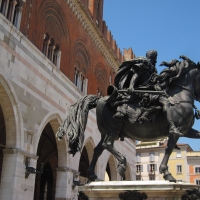 033032598 - Piacenza Statue Equestri Farnesiane - Mostacchi.angelo
