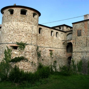 Castello di Agazzano - esterni - Recuperato dal web