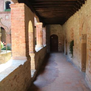 Collegiata di Santa Maria Assunta (Castell'Arquato), chiostro 02 - Mongolo1984