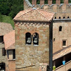 Collegiata di Santa Maria Assunta (Castell'Arquato), campanile 02 - Mongolo1984