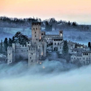 Rocca Viscontea - Nebbia foto di: |Beppe Lambri| - Beppe Lambri