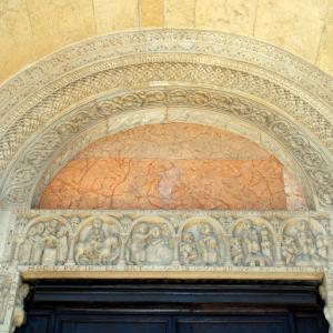 Duomo (Piacenza), portale destro, archivolto 02 - Mongolo1984
