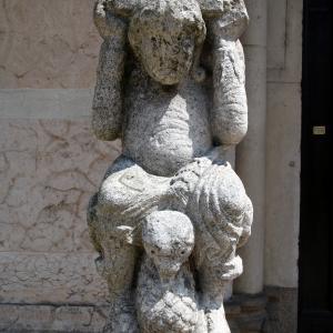 Duomo (Piacenza), portale destro, telamone 06 - Mongolo1984
