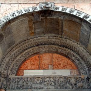 Duomo (Piacenza), portale sinistro, archivolto 02 by Mongolo1984