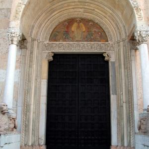 Duomo (Piacenza), portale centrale 03 - Mongolo1984