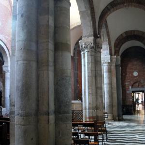 Basilica di San Savino (Piacenza), interno 02 - Mongolo1984