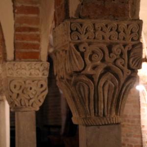 Basilica di San Savino (Piacenza), capitelli della cripta 02 - Mongolo1984