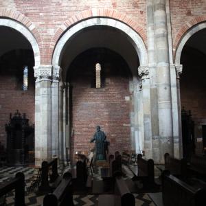 Basilica di San Savino (Piacenza), interno 10 - Mongolo1984