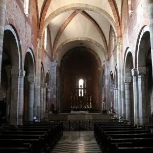 Basilica di San Savino (Piacenza), interno 01 - Mongolo1984