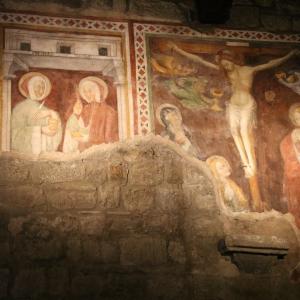 Pieve di San Giorgio (Vigoleno), Crocifissione con i dolenti 04 - Mongolo1984