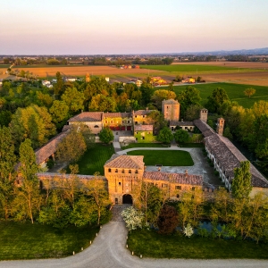 Castello di Paderna - Veduta dal drone foto di: |Guido Citterio| - Archivio del castello