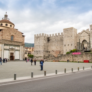 Basilica di Santa Maria delle Carceri e Castello dell'Imperatore Federico II - ENIT SpA