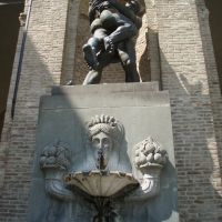 Statua Palazzo del Comune di Parma - Marcogiulio