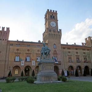 Rocca Pallavicino (Busseto) - facciata 2019-06-19 - Parma1983